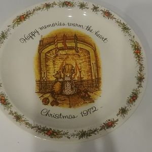 Holly hobbie Christmas 1972 plate.